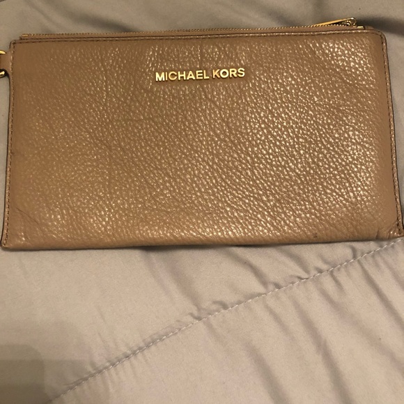 Wristlet - Picture 2 of 6